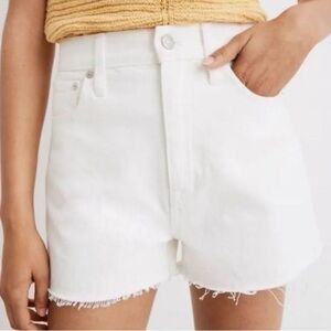 Madewell The Mom Jean Short White Denim Women’s‎ Size 33 Raw Hem High Rise